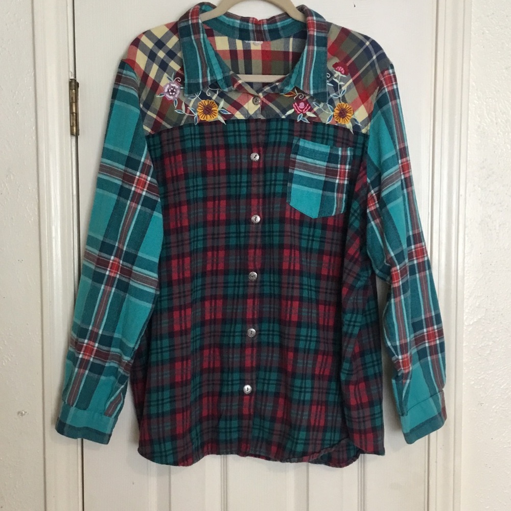 EUC Plaid Mixed-Pattern Button-Up Shirt with Floral Embroidery